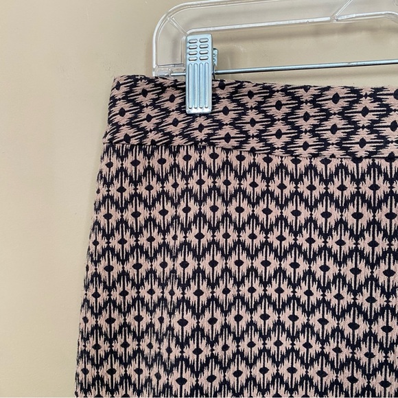 Worthington Black and Tan Patterned Skirt - Picture 3 of 6